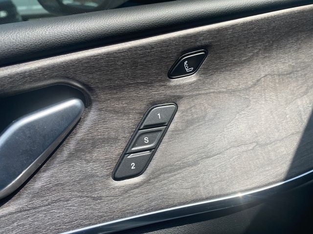 2021 Jeep Grand Cherokee L Overland *Under Deposit*