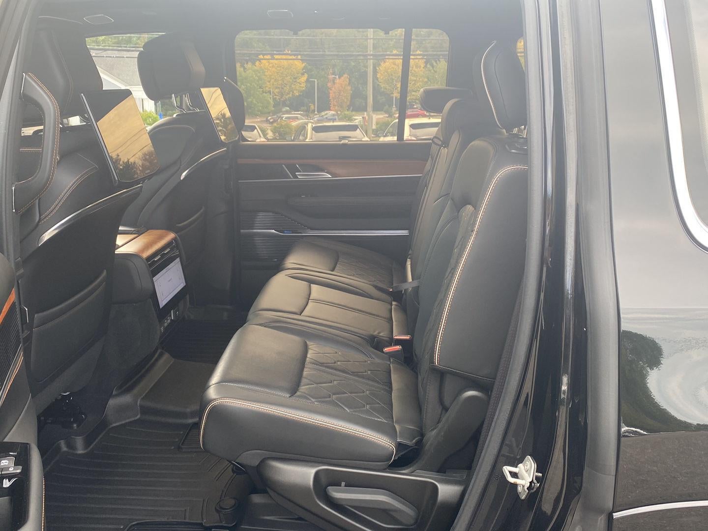 2022 Jeep Grand Wagoneer Series III