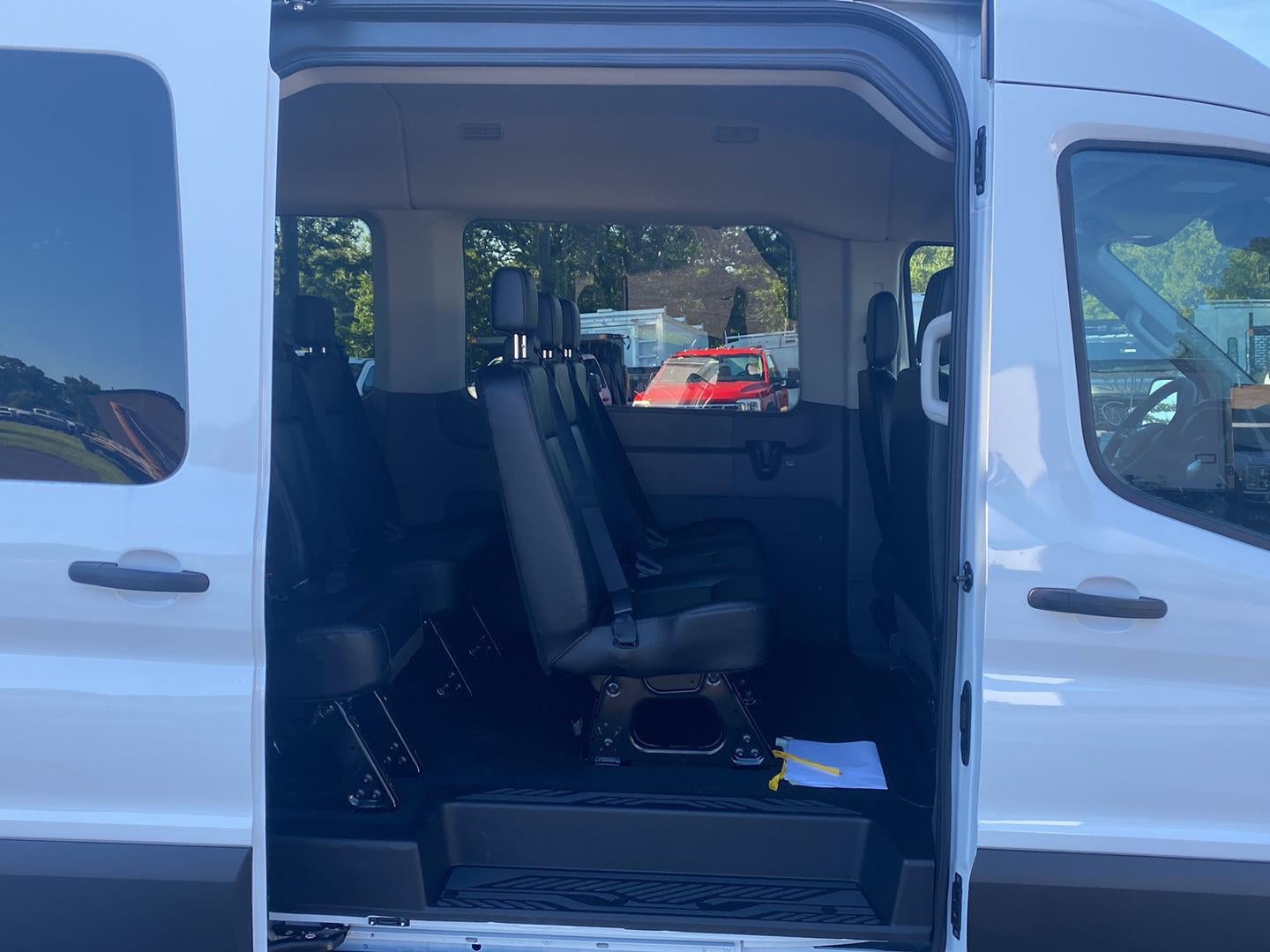 2026 Ford Transit Passenger Wagon XL