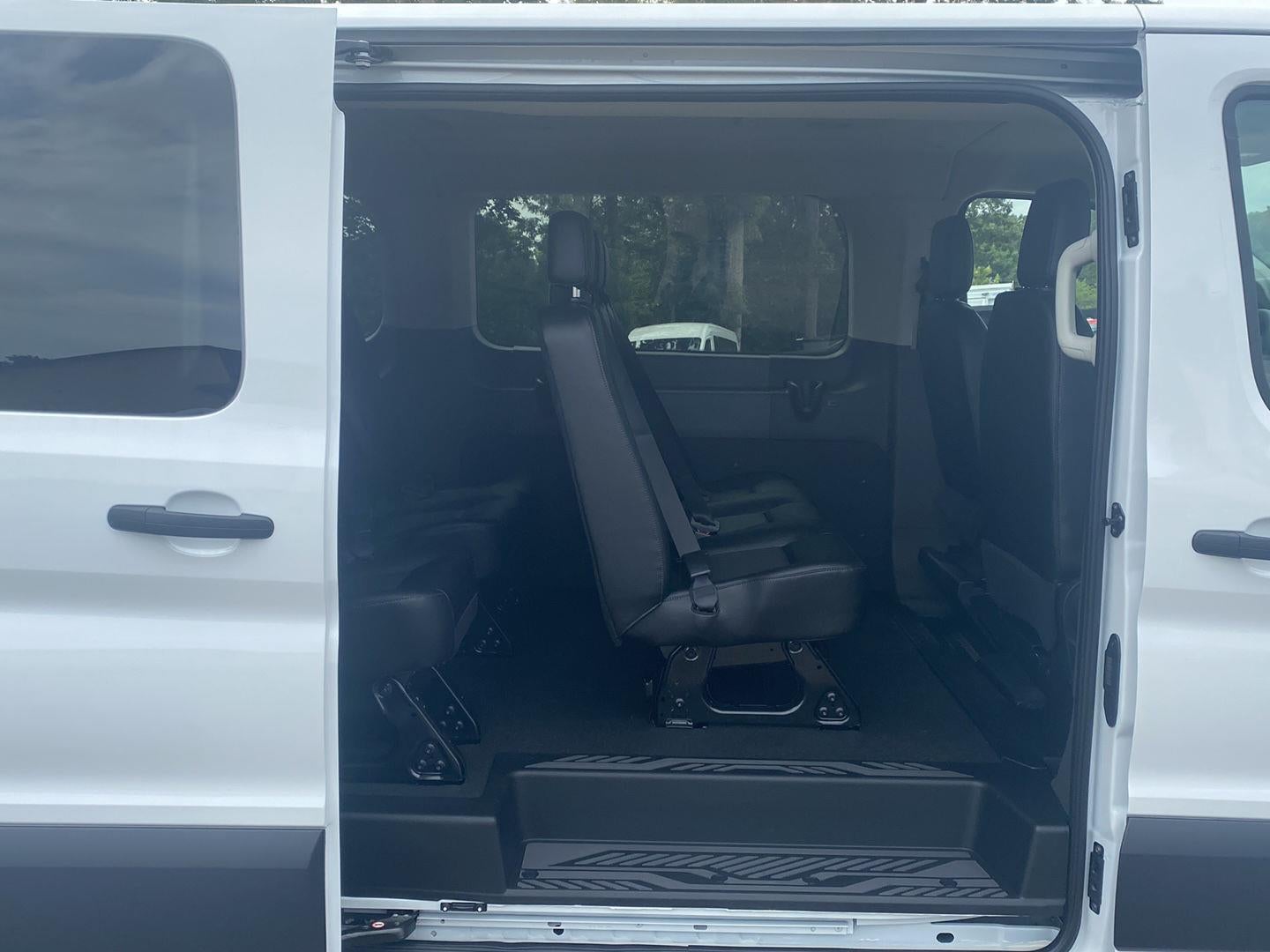 2026 Ford Transit Passenger Wagon XL
