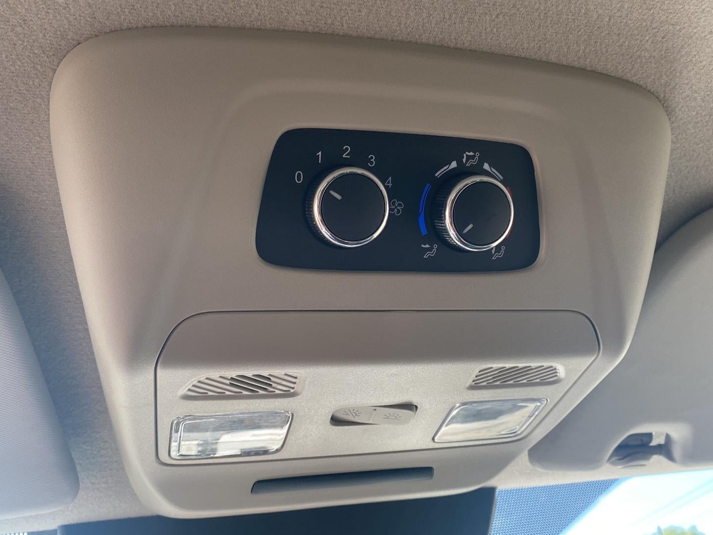 2026 Ford Transit Passenger Wagon XL