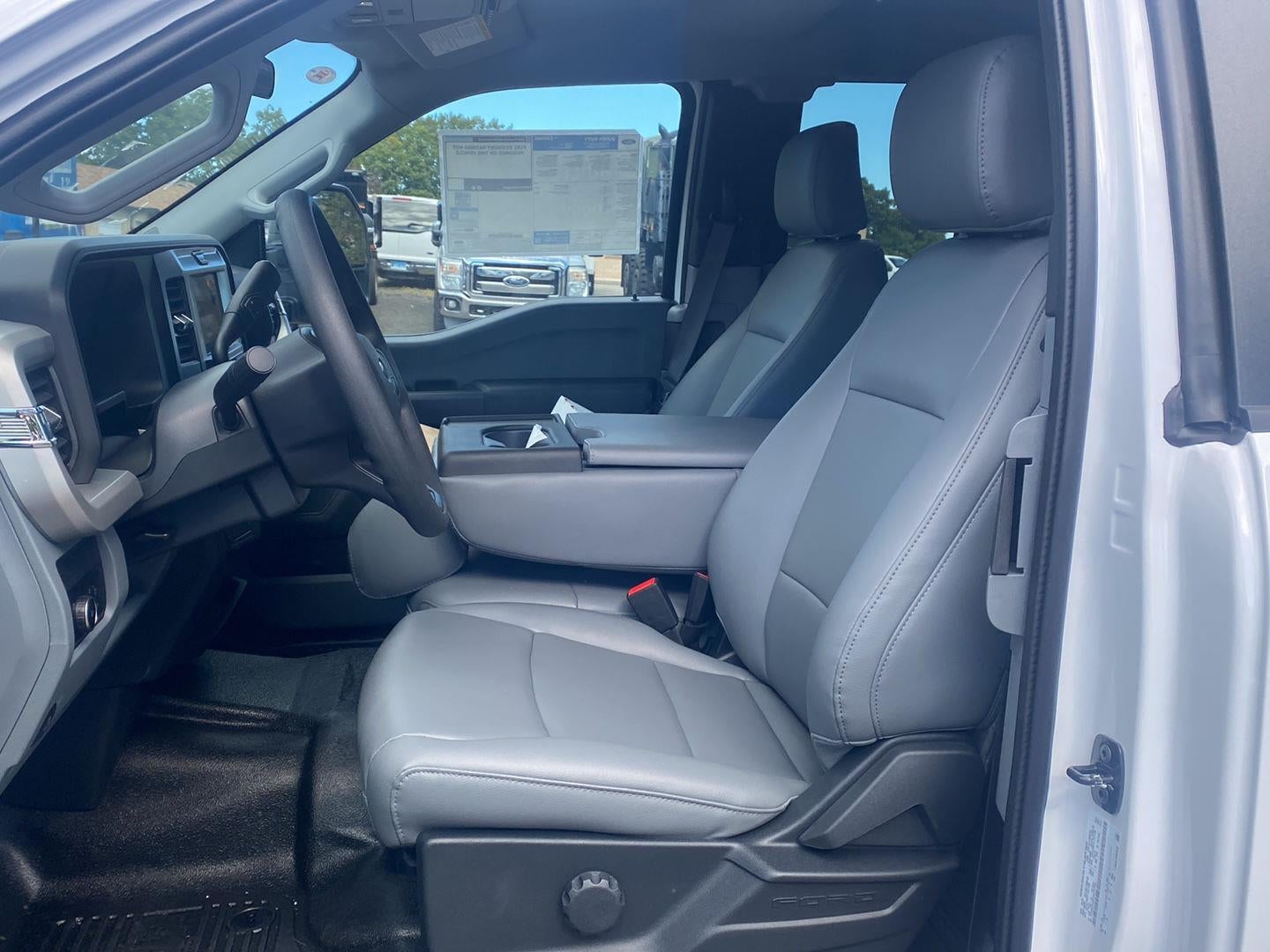 2027 Ford F-350 XL