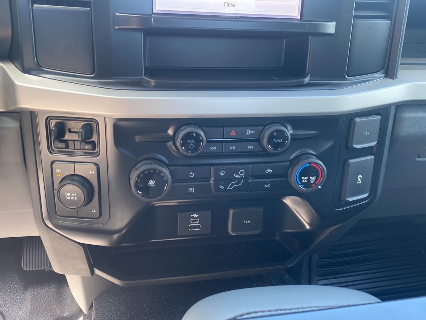 2026 Ford Super Duty F-600 Drw XL