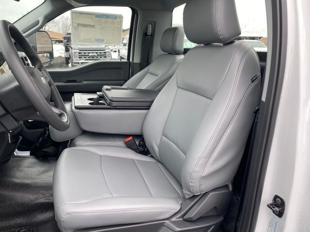 2026 Ford F-600SD XL