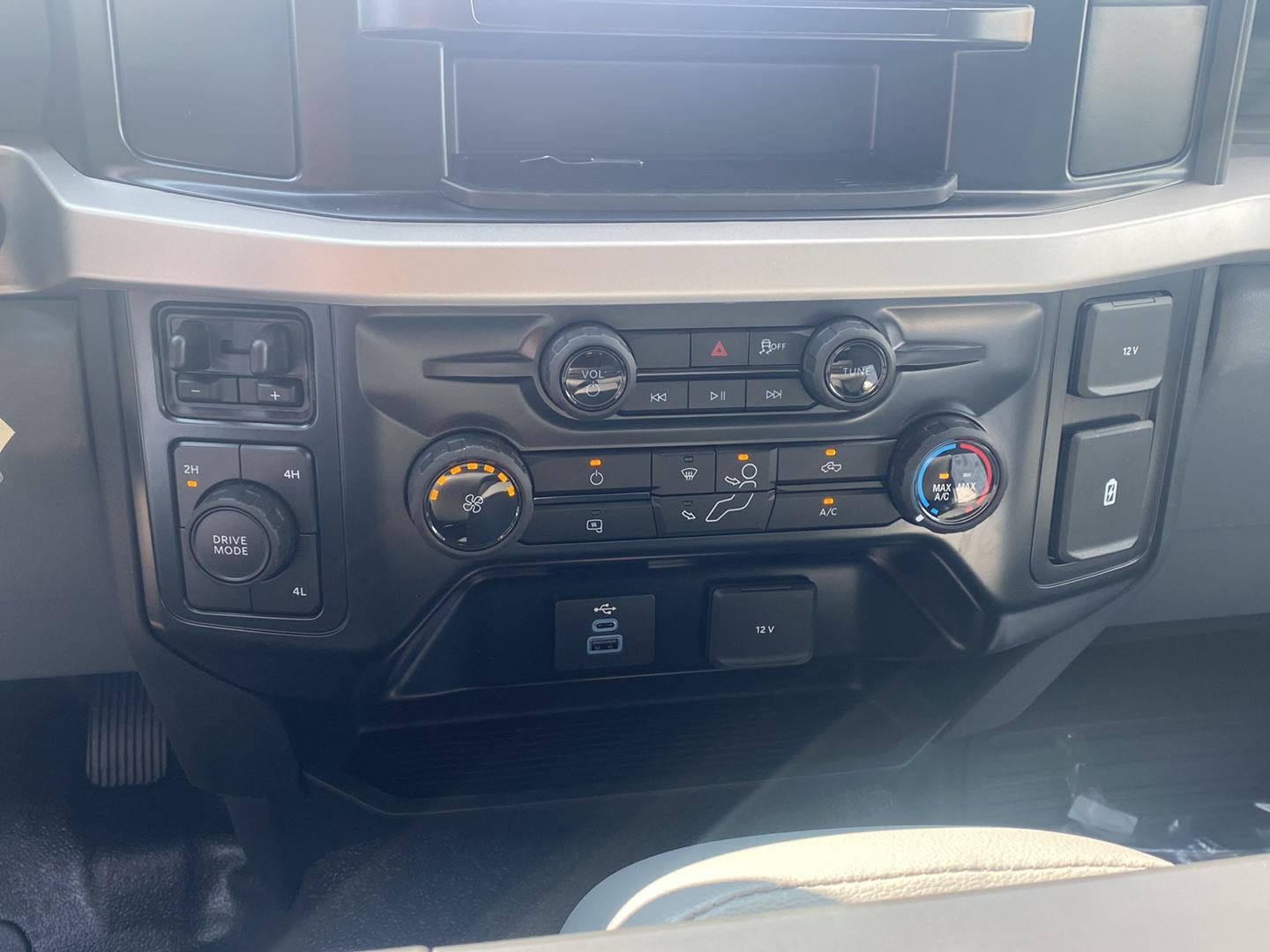2026 Ford F-600 XL *Under Deposit*