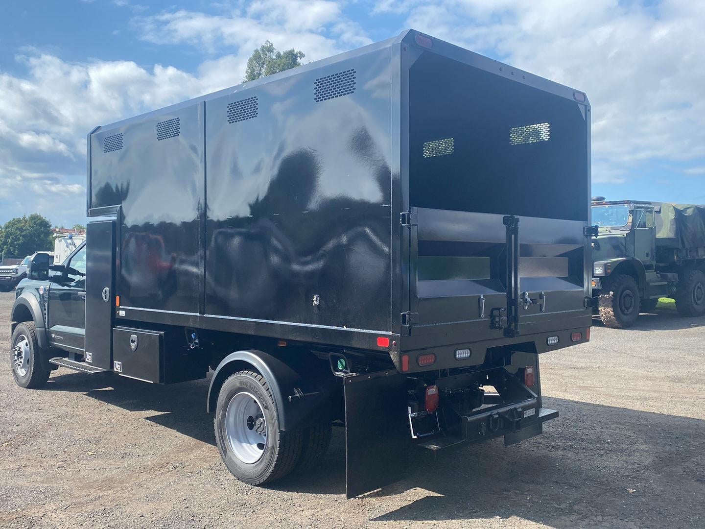 2026 Ford F-600 XL *Under Deposit*