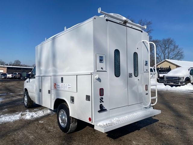 2026 Ford E-350SD Base Cutaway