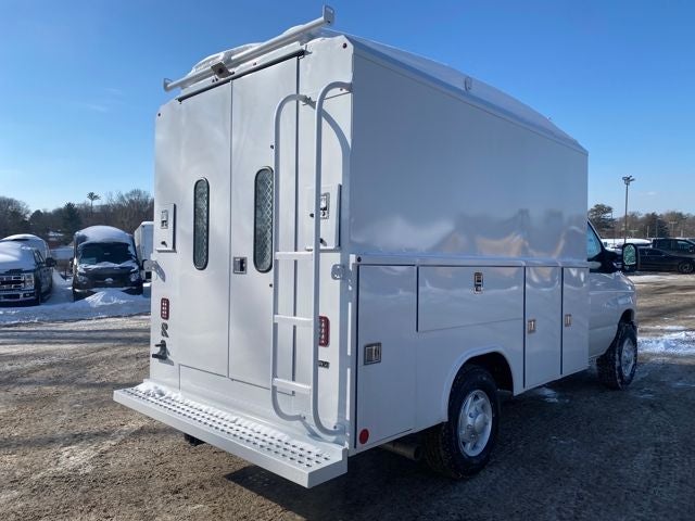 2026 Ford E-350SD Base Cutaway