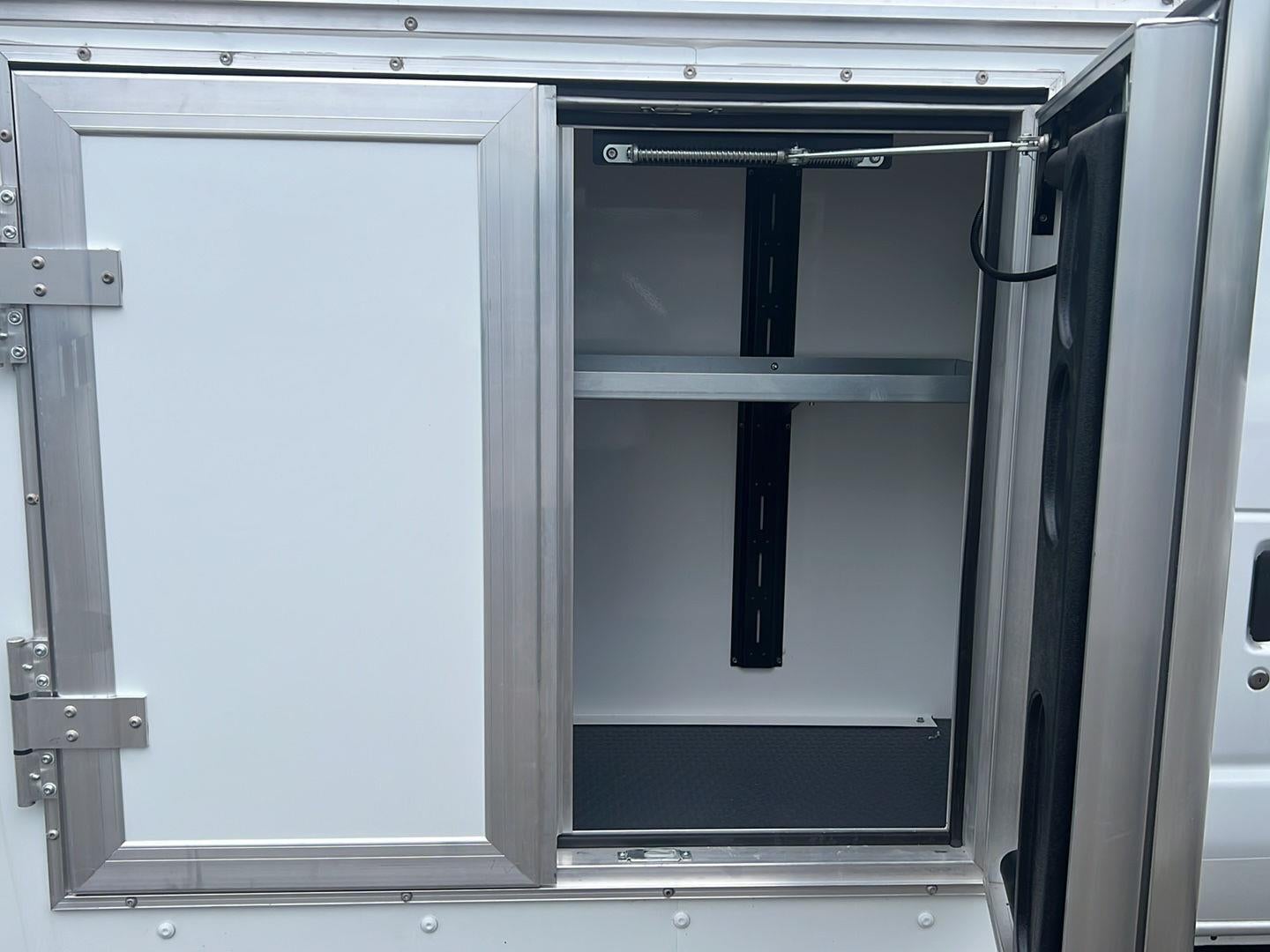 2027 Ford E-Series Cutaway E-450 DRW