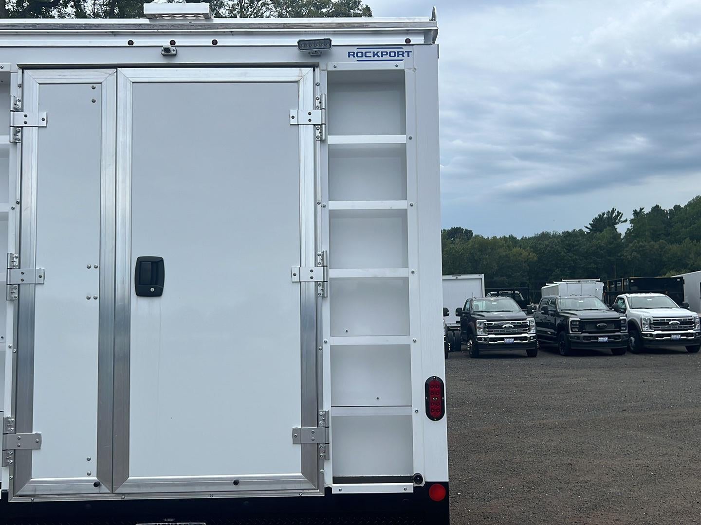 2027 Ford E-Series Cutaway E-450 DRW