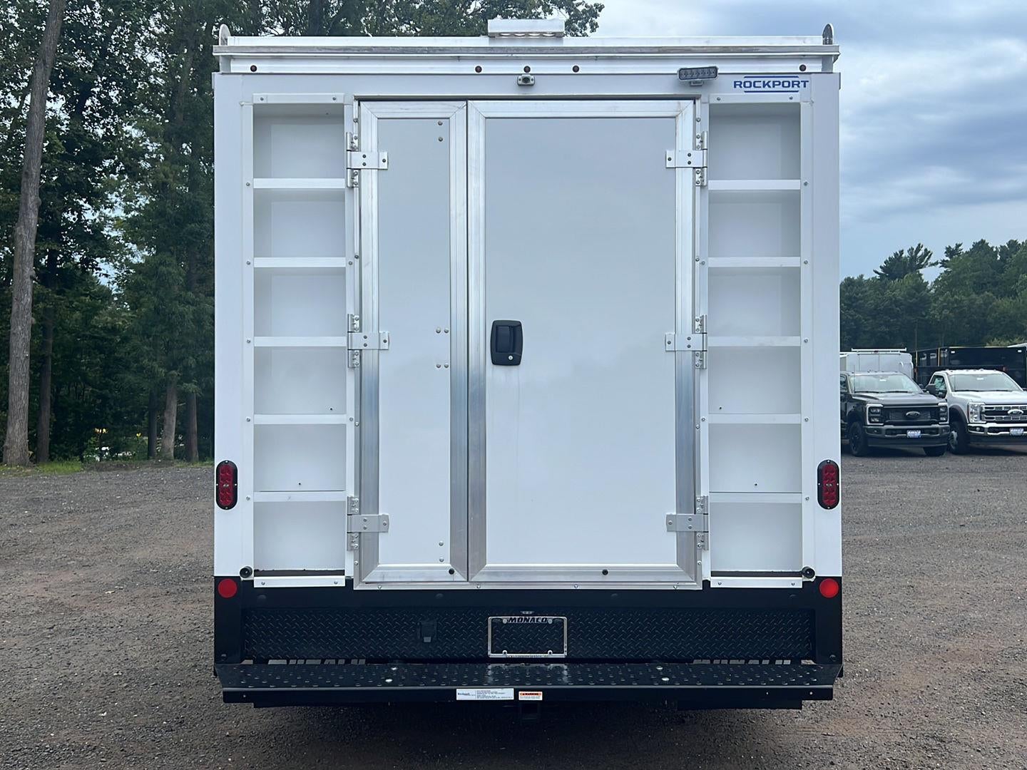 2027 Ford E-Series Cutaway E-450 DRW