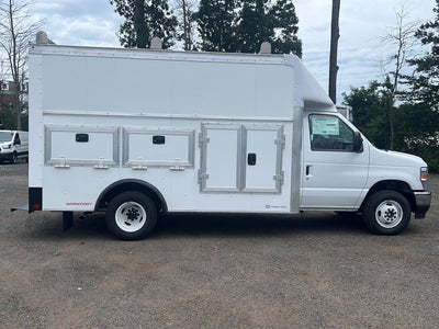 2027 Ford E-Series Cutaway E-450 DRW