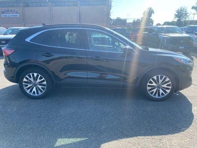 2022 Ford Escape Titanium