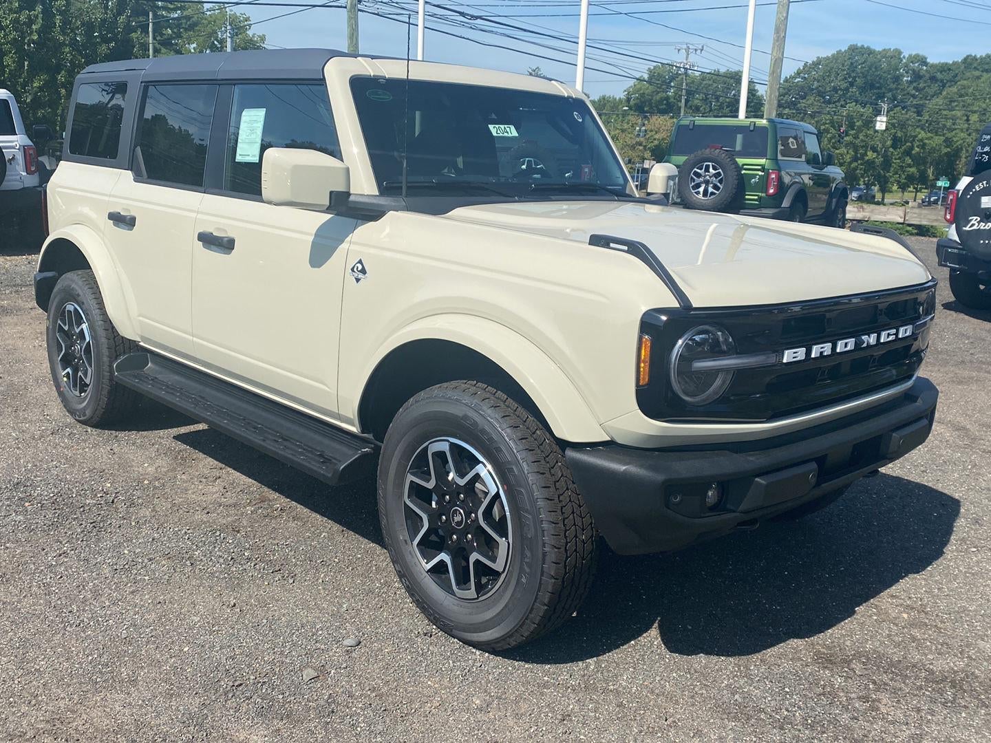 2026 Ford Bronco Outer Banks
