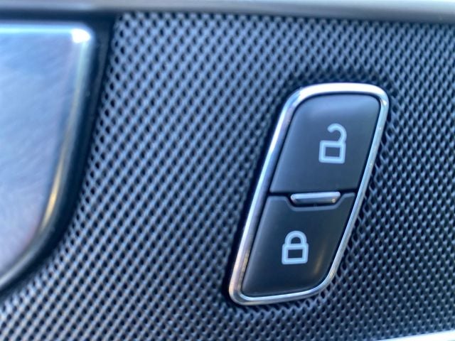 2020 Ford Explorer Base