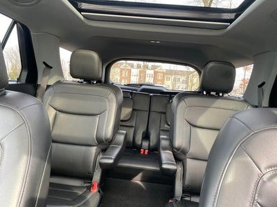 2023 Ford Explorer XLT *Under Deposit*
