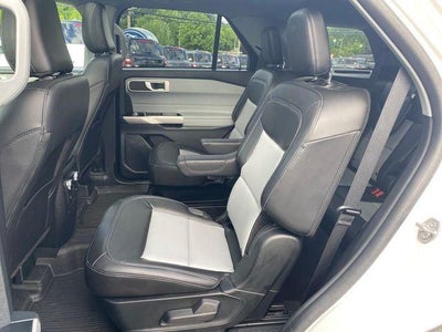 2023 Ford Explorer XLT *Under Deposit*