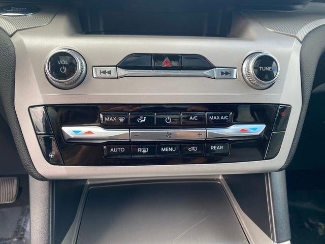 2023 Ford Explorer XLT *Under Deposit*
