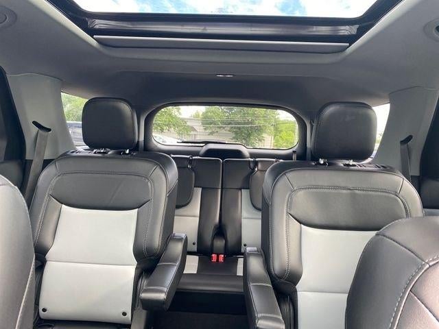 2023 Ford Explorer XLT *Under Deposit*