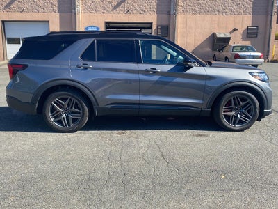 2025 Ford Explorer ST *Under Deposit*