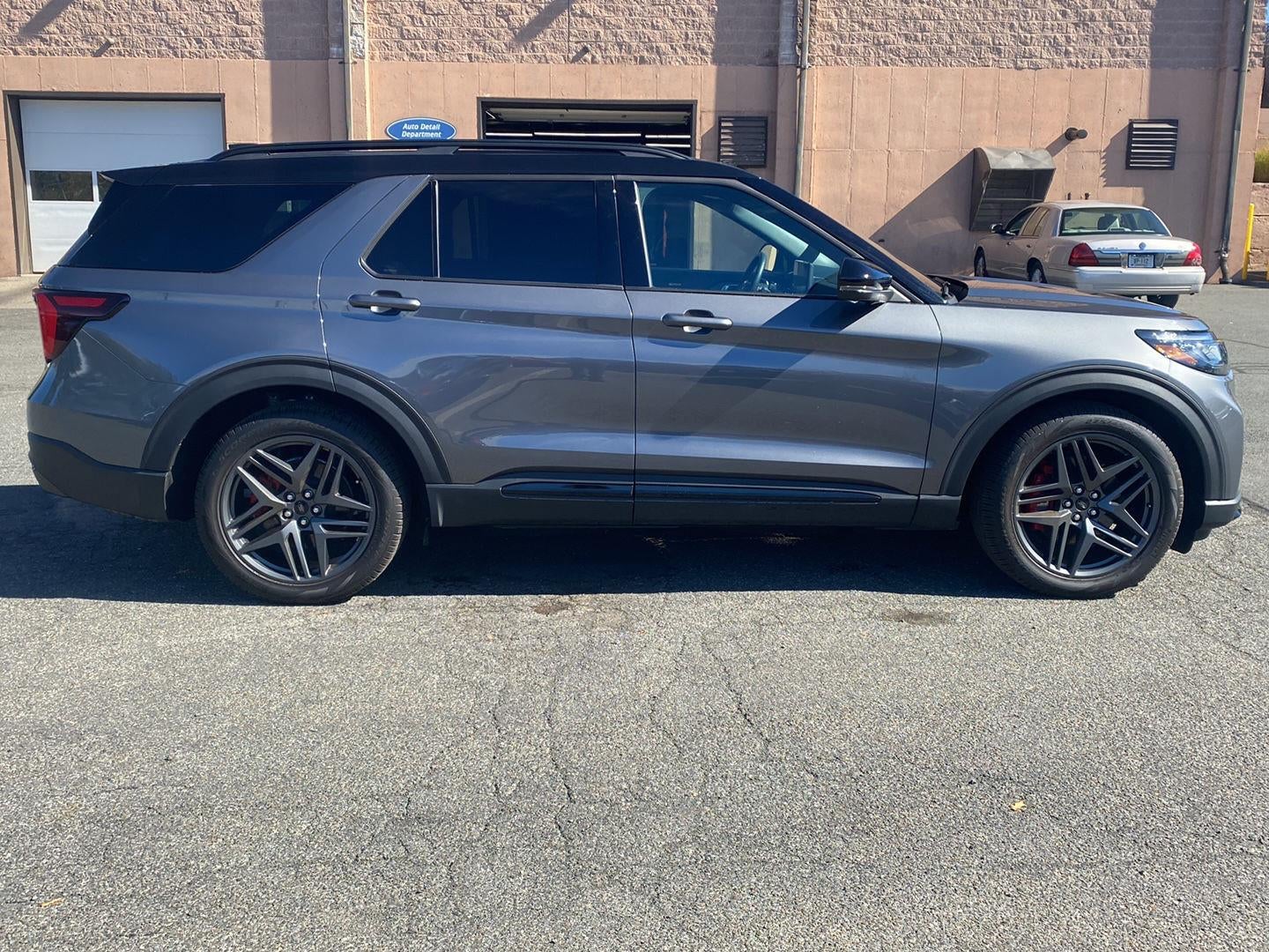 2025 Ford Explorer ST *Under Deposit*