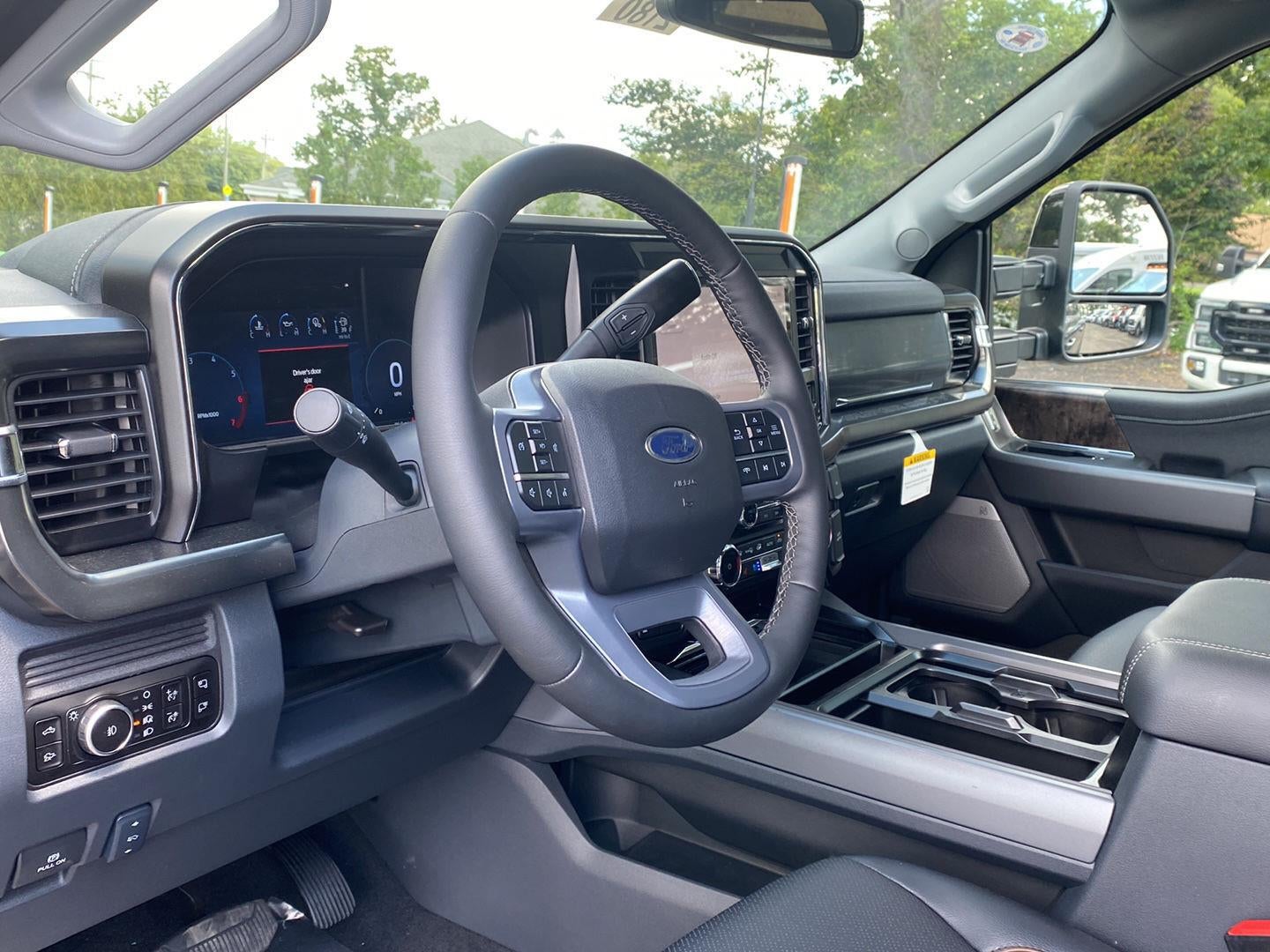 2026 Ford F-350 LARIAT *Under Deposit*
