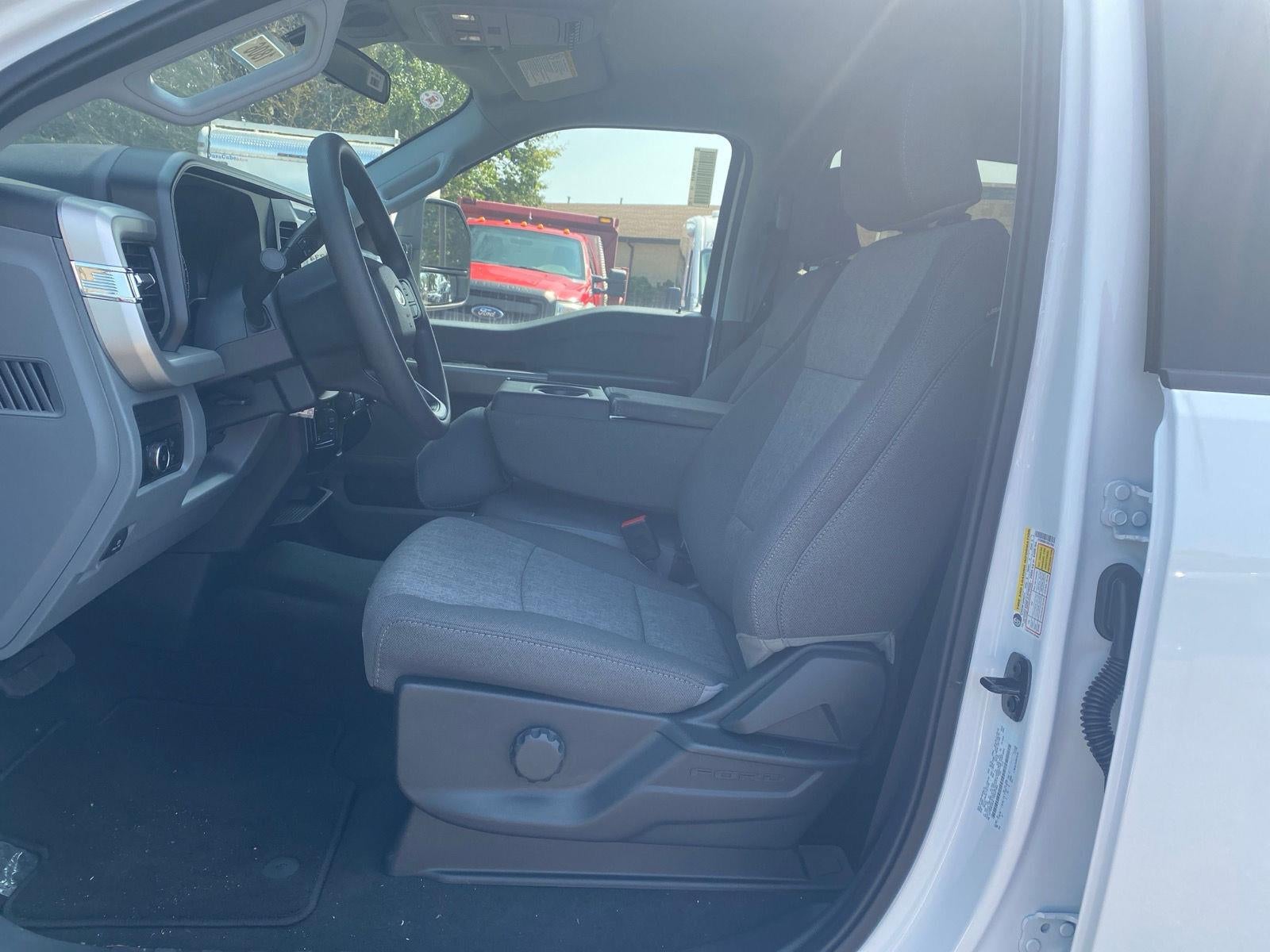 2026 Ford Super Duty F-350 SRW XL