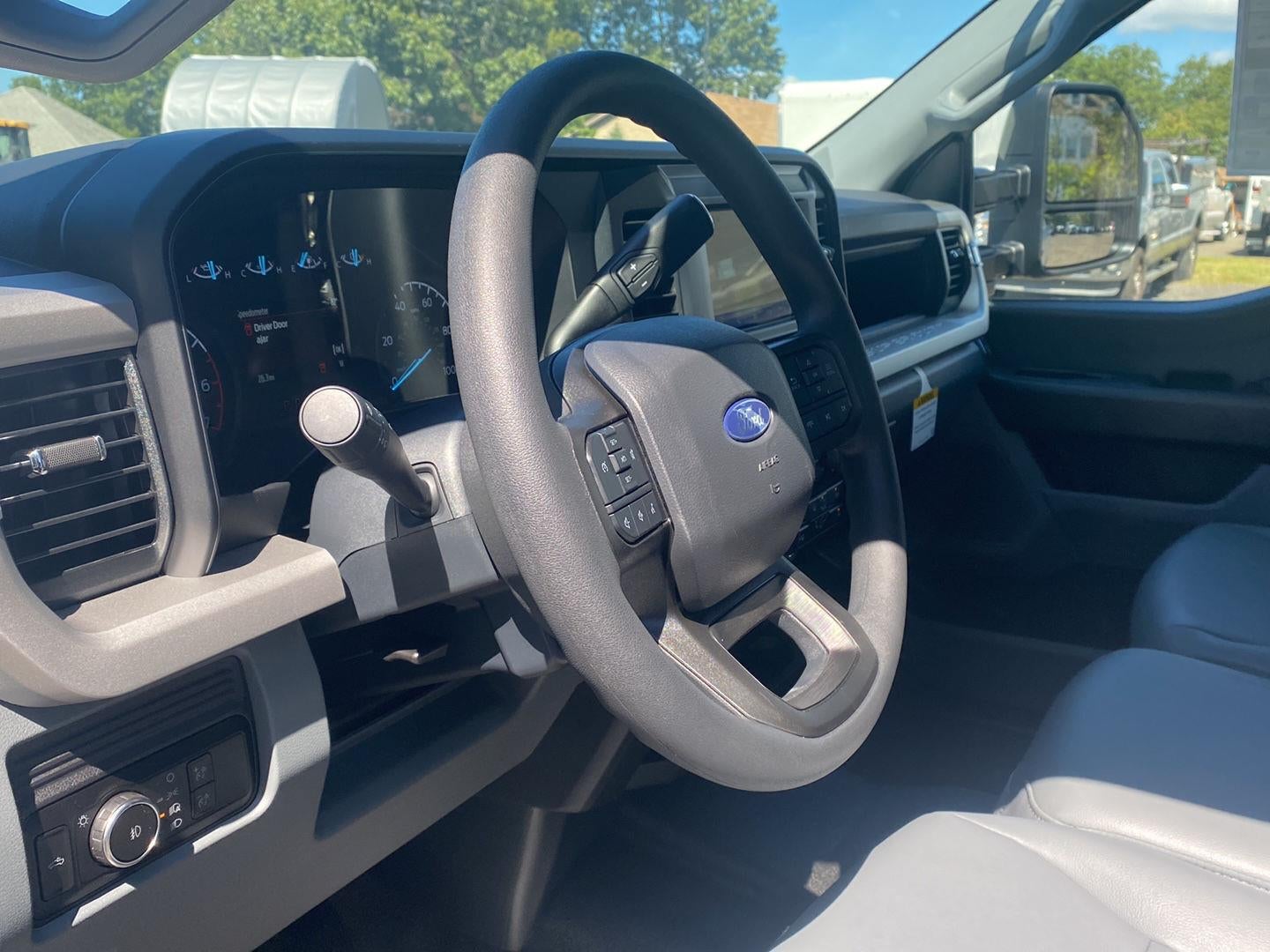 2027 Ford F-350 XL