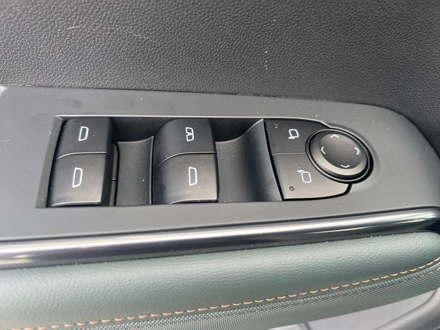 2025 GMC Acadia AT4