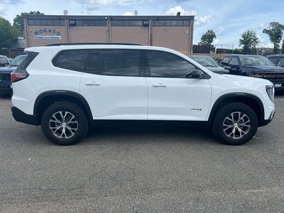 2025 GMC Acadia AT4