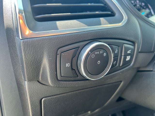 2024 Ford Edge Titanium *Under Deposit*
