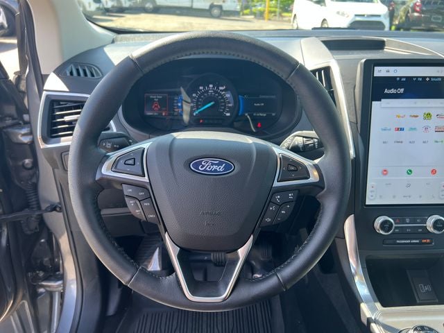 2024 Ford Edge Titanium *Under Deposit*