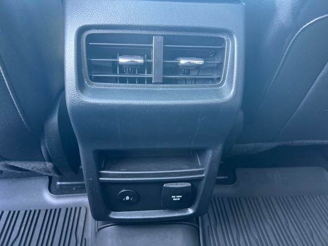2024 Ford Edge Titanium *Under Deposit*