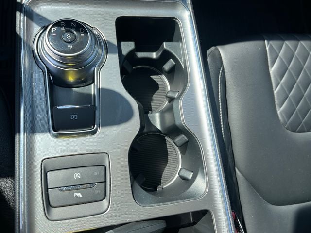 2024 Ford Edge Titanium *Under Deposit*