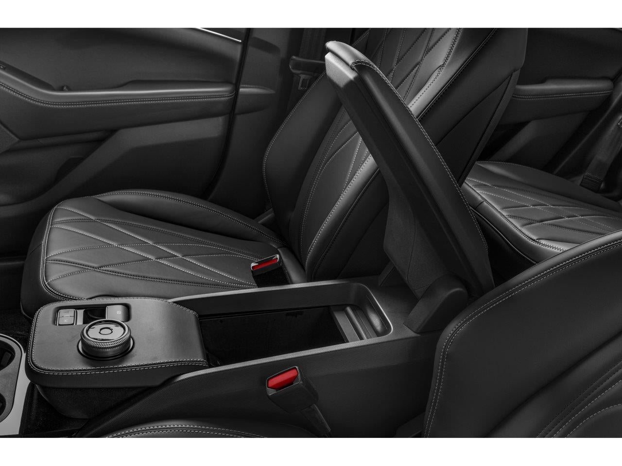 2026 Ford MUSTME Select