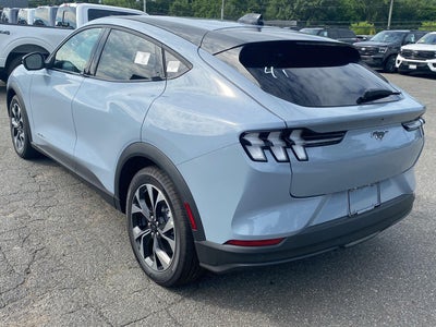 2026 Ford MUSTME Select