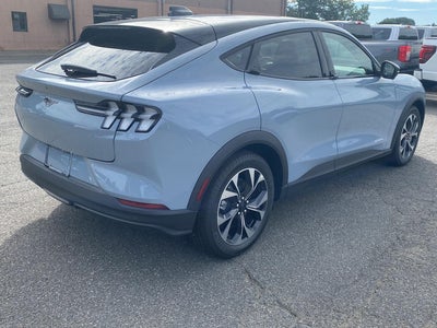 2026 Ford MUSTME Select