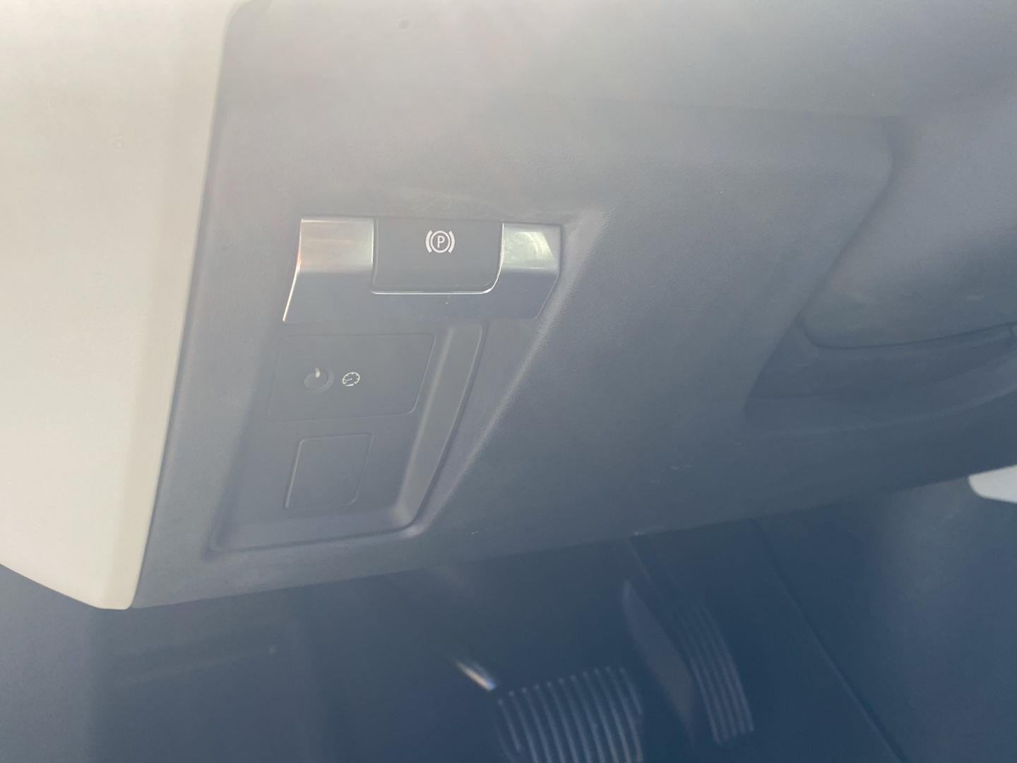2020 Land Rover Defender HSE