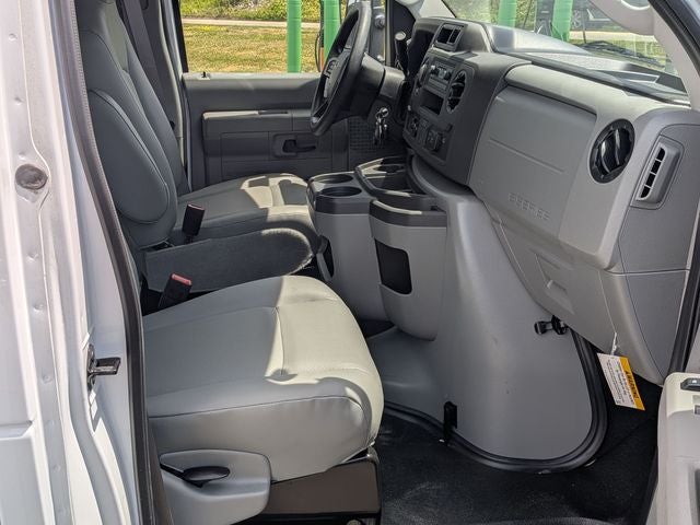 2026 Ford E-350SD Base Cutaway