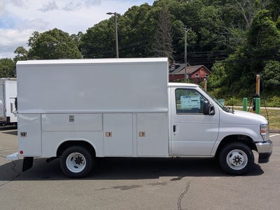 2026 Ford E-350SD Base Cutaway