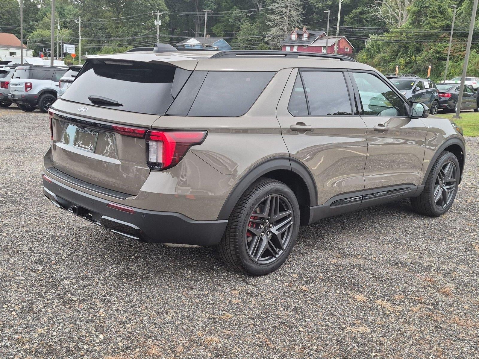 2027 Ford Explorer ST-Line