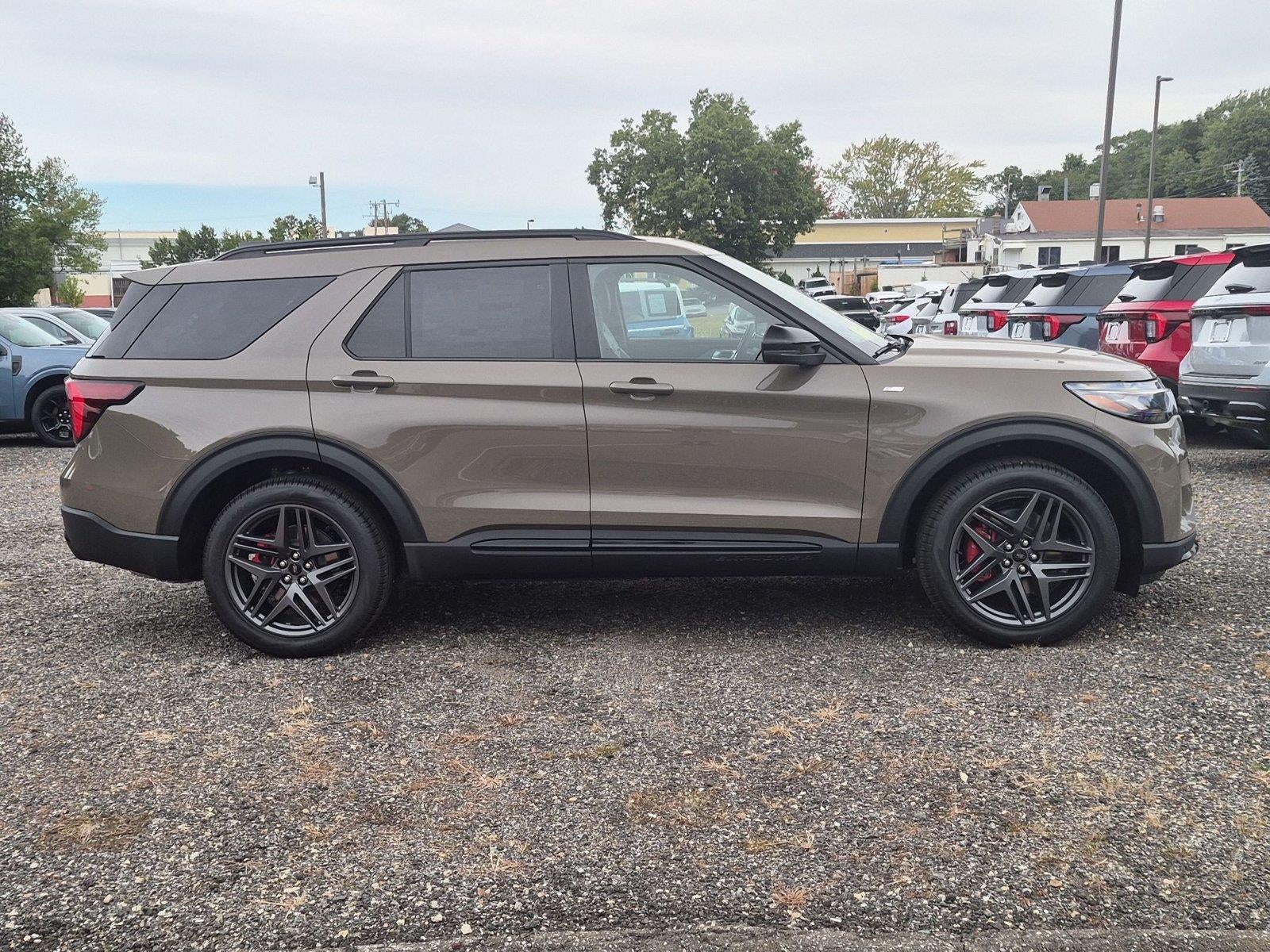 2027 Ford Explorer ST-Line