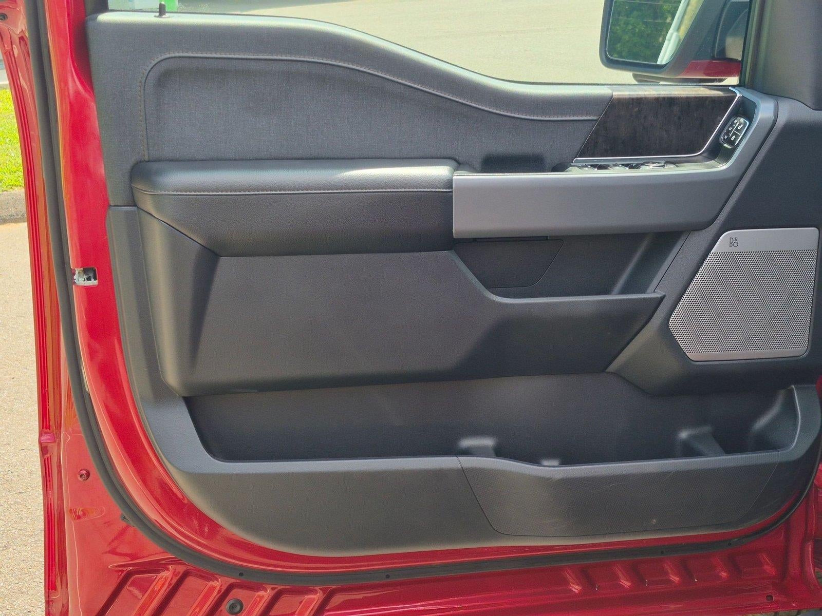 2023 Ford F-150 LARIAT *Under Deposit*