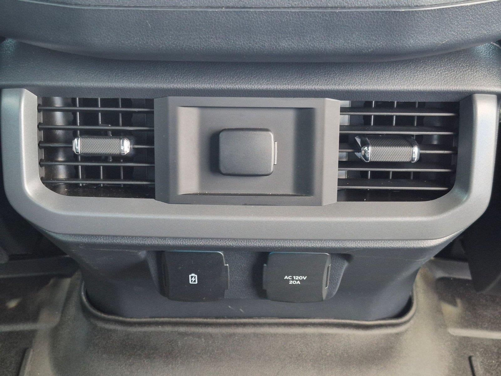 2023 Ford F-150 LARIAT *Under Deposit*