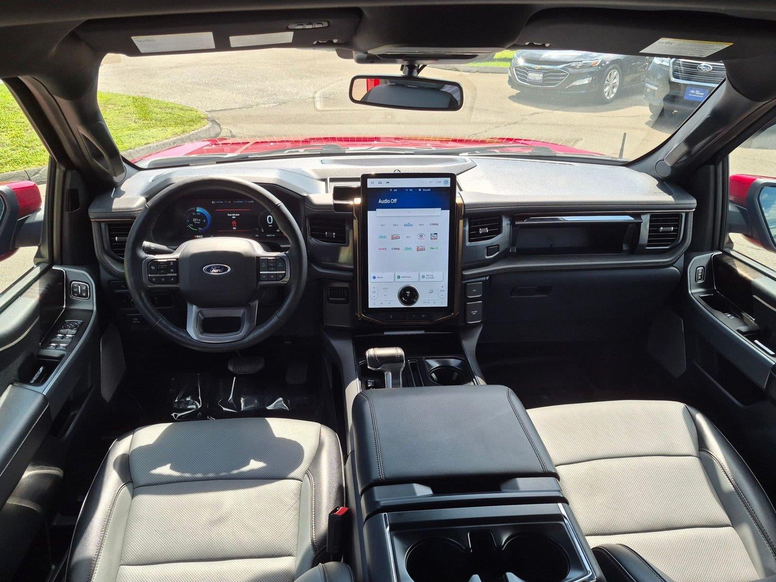 2023 Ford F-150 LARIAT *Under Deposit*