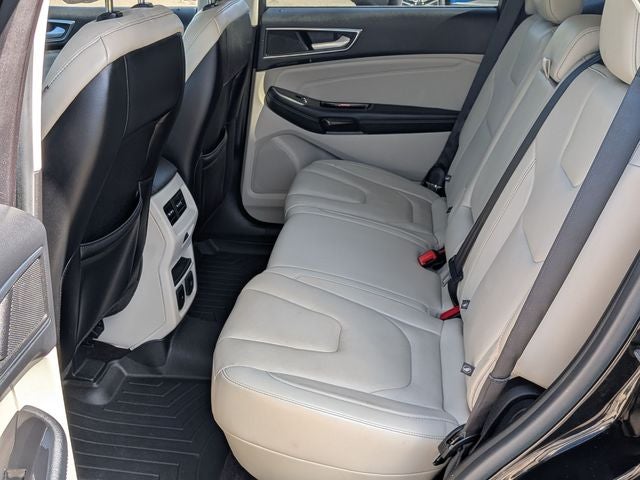2015 Ford Edge Titanium *Under Deposit*