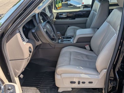 2017 Lincoln Navigator Select