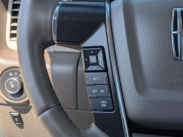 2017 Lincoln Navigator Select