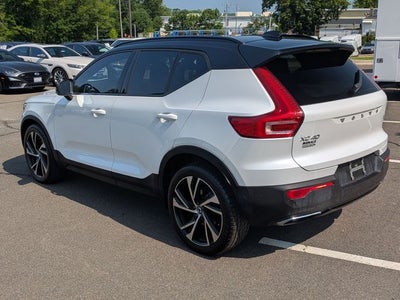 2020 Volvo XC40 R-Design *Under Deposit*